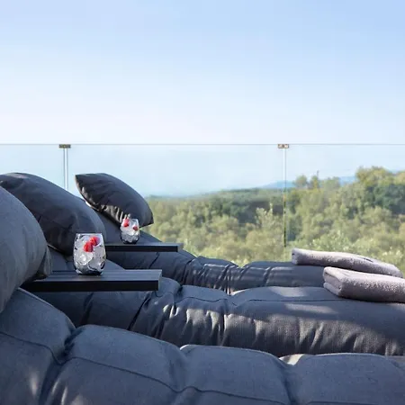 High-end Faos Two Vila Fternon